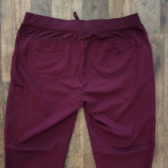 Grey’s Anatomy Scrub Pants- Large/Tall- Wine - Picture 5 of 6
